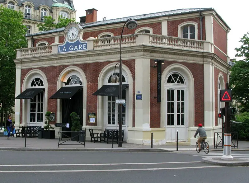 La gare de Passy-La Muette