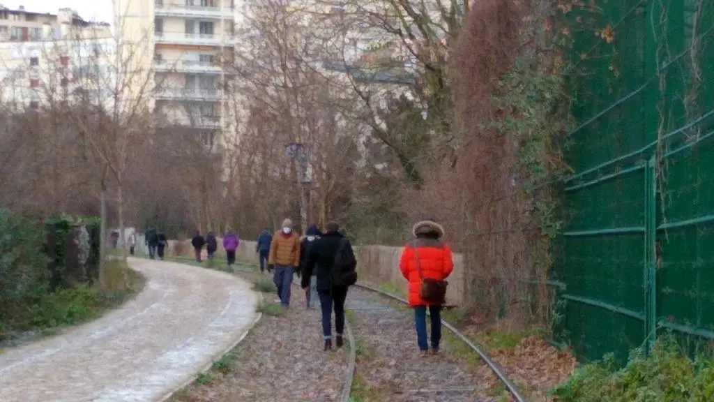 Grave boueuse sur la promenade du 12e arrondissement