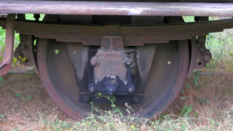 Détail des essieux de la voiture État C4Df de Pont-Érambourg